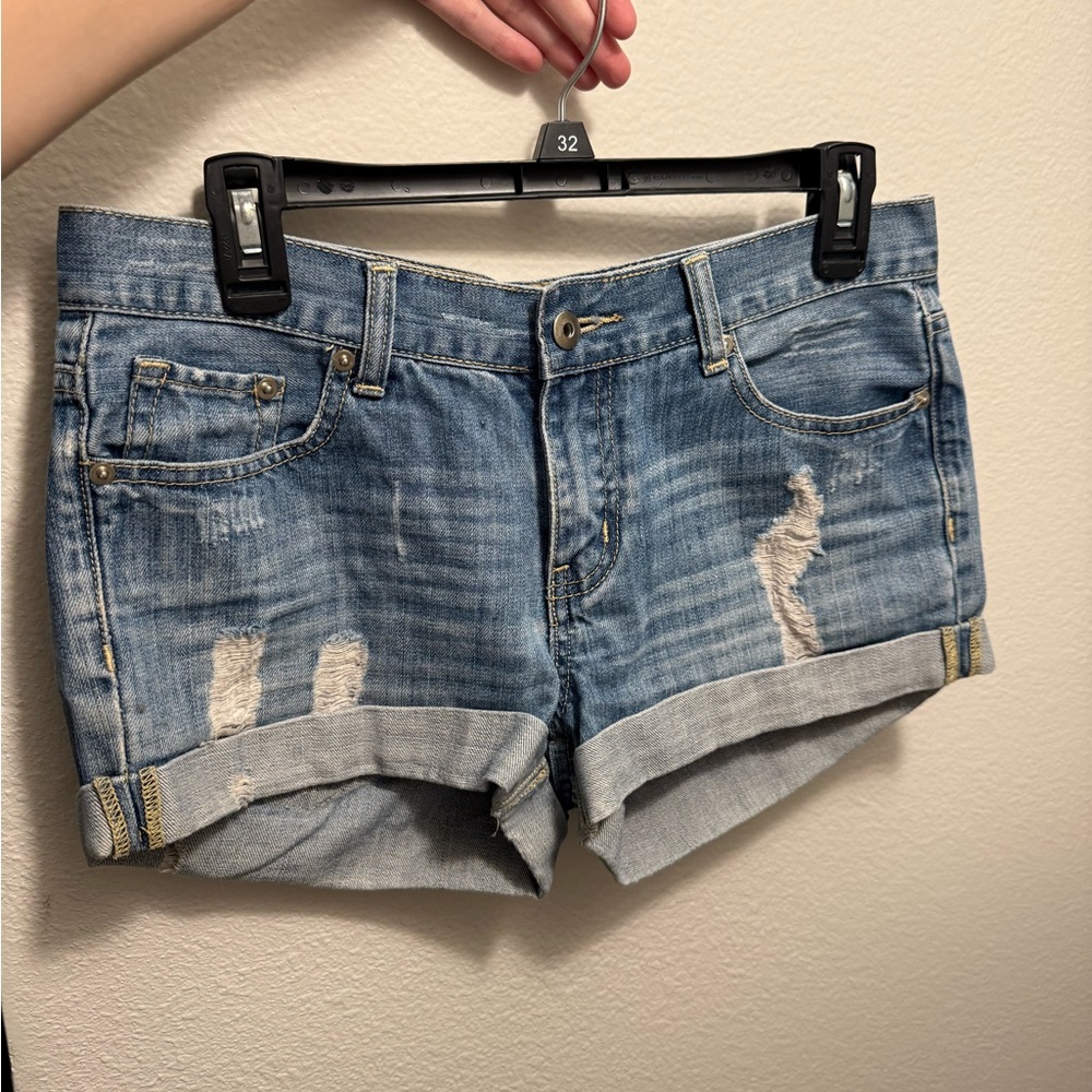 Forever 21
Size 27 /   Light denim